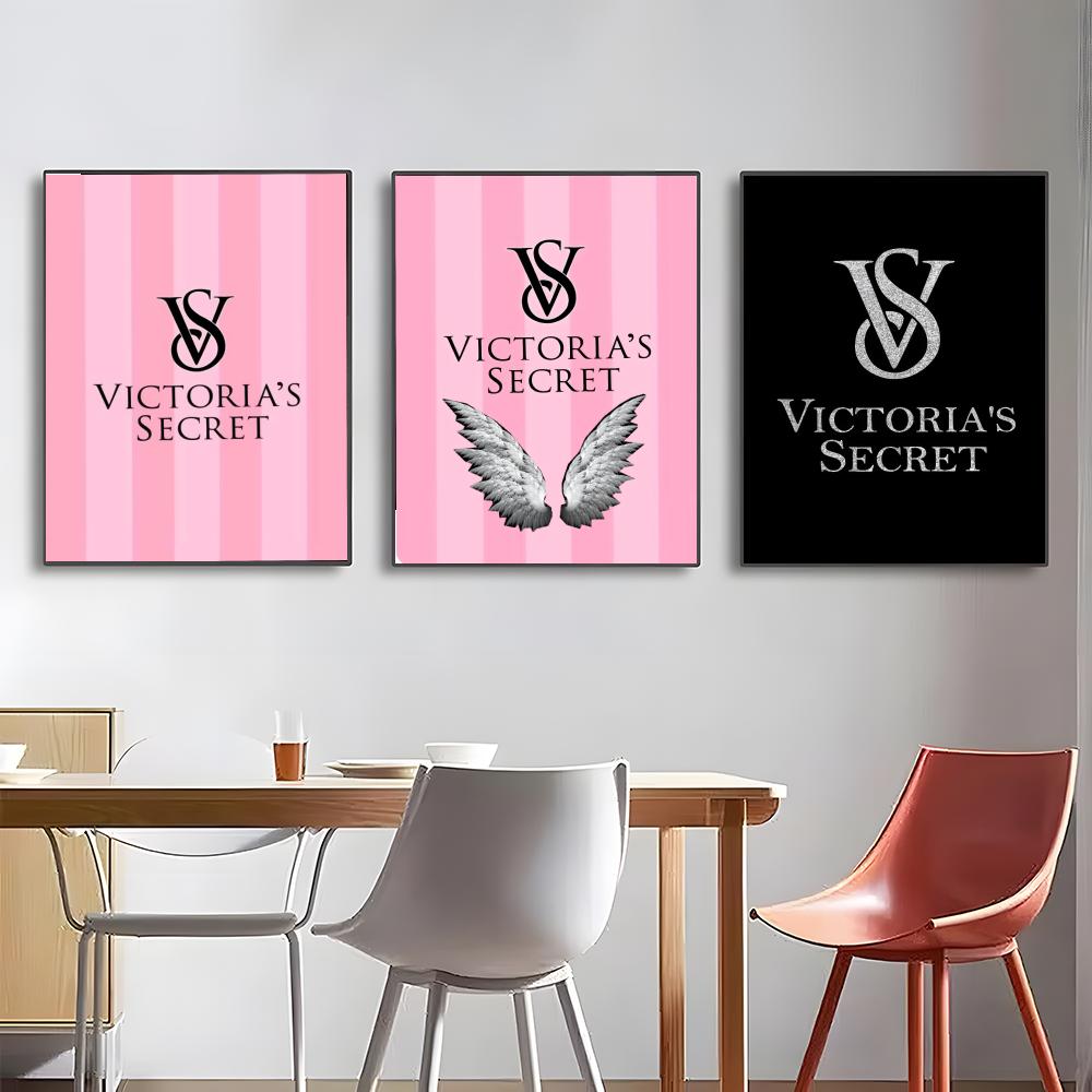 Poster V-Victoria Secret Fashi - Home Fragrance Victoria Secret recensione e prezzo