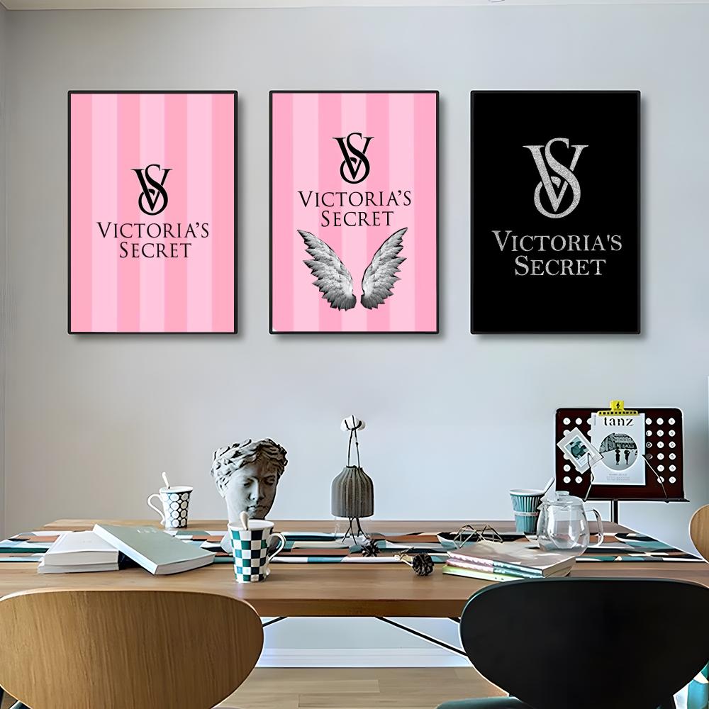 Poster V-Victoria Secret Fashi - Home Fragrance Victoria Secret recensione e prezzo